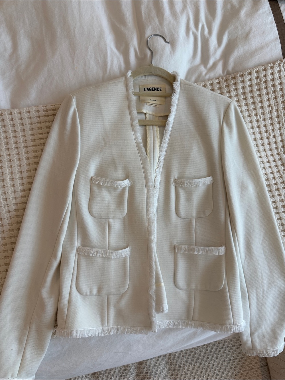 L'AGENCE White Collarless Fringe-Trim Blazer - size 8